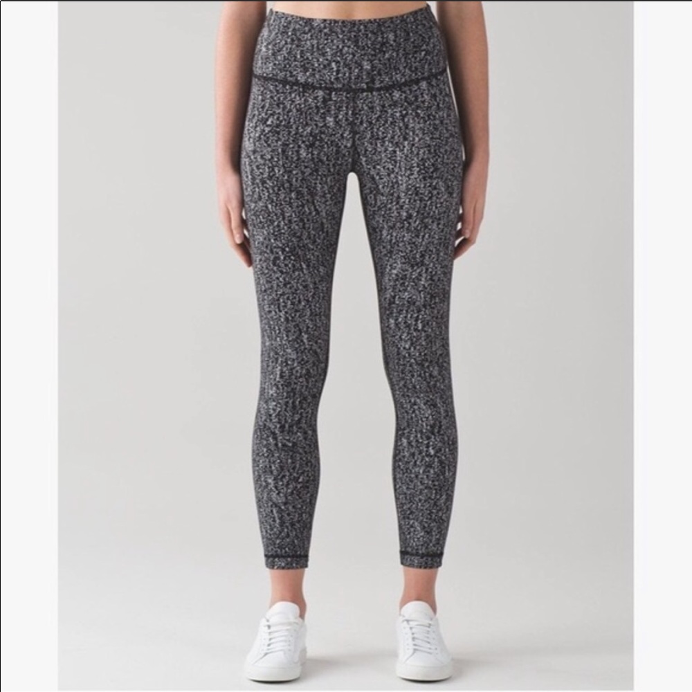Lululemon Wunder Under High Rise Crop Sz 6